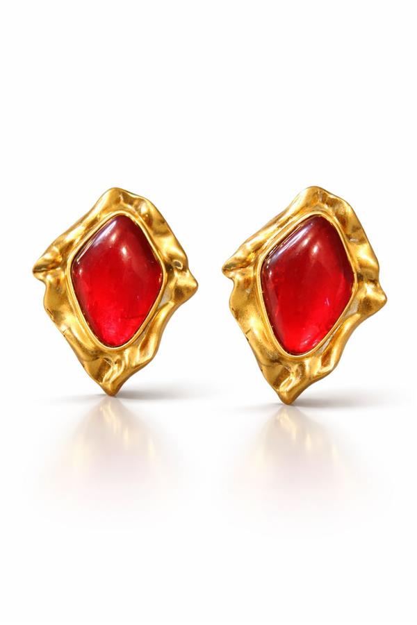 Yvonne Bordo Taşlı Heykelsi Formlu Şık Küpe